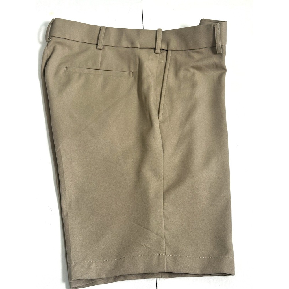 PGA Tour Men's Golf Bermuda Lightweight Shorts Tan/Beige Size 34 - Picture 9 of 16